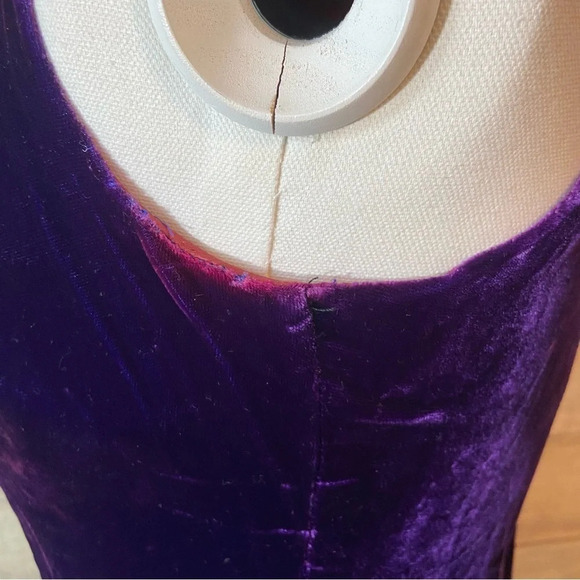 Vintage Nu-Mode women’s purple velvet dress in size 9/10 - Picture 13 of 15